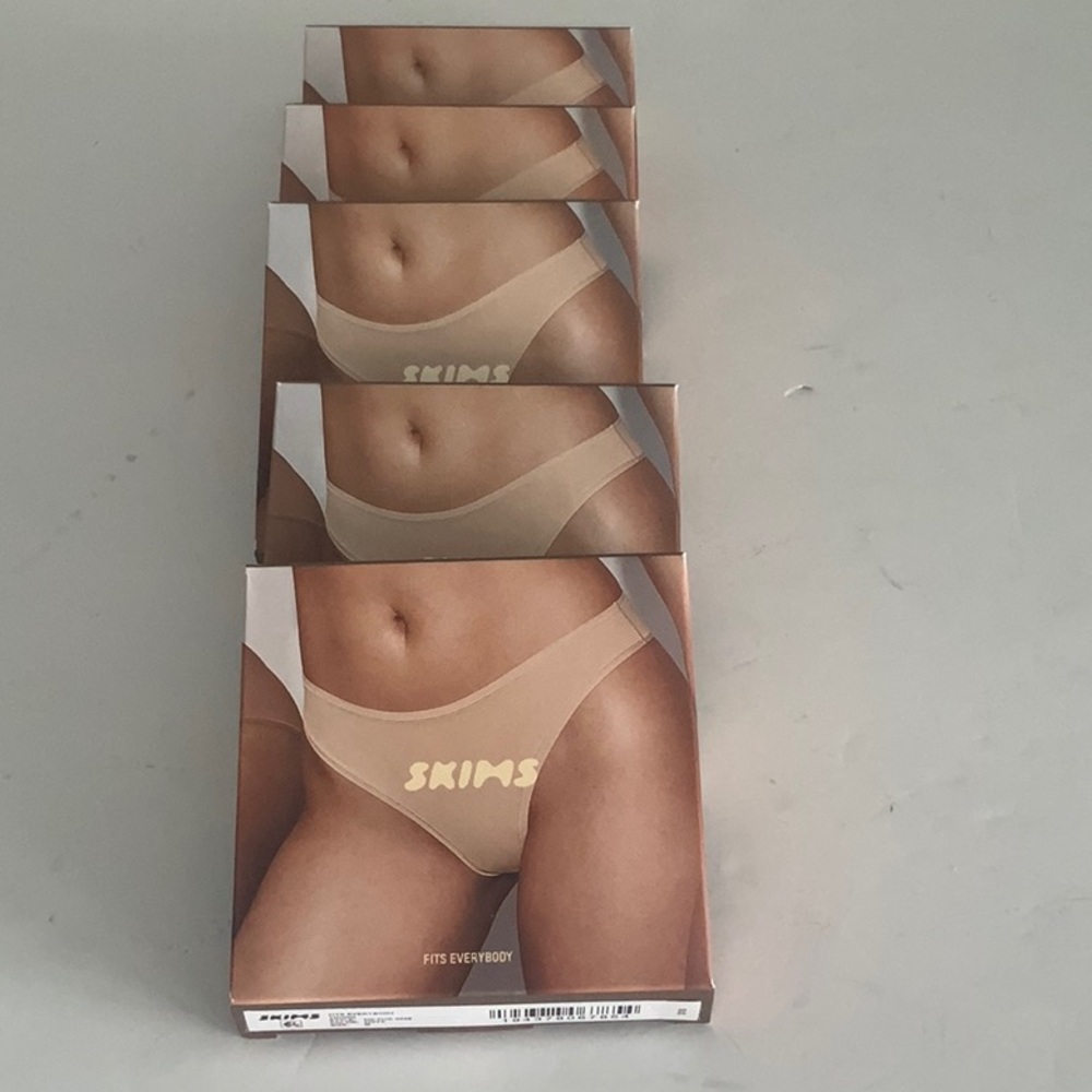 Skims fits everybody thong